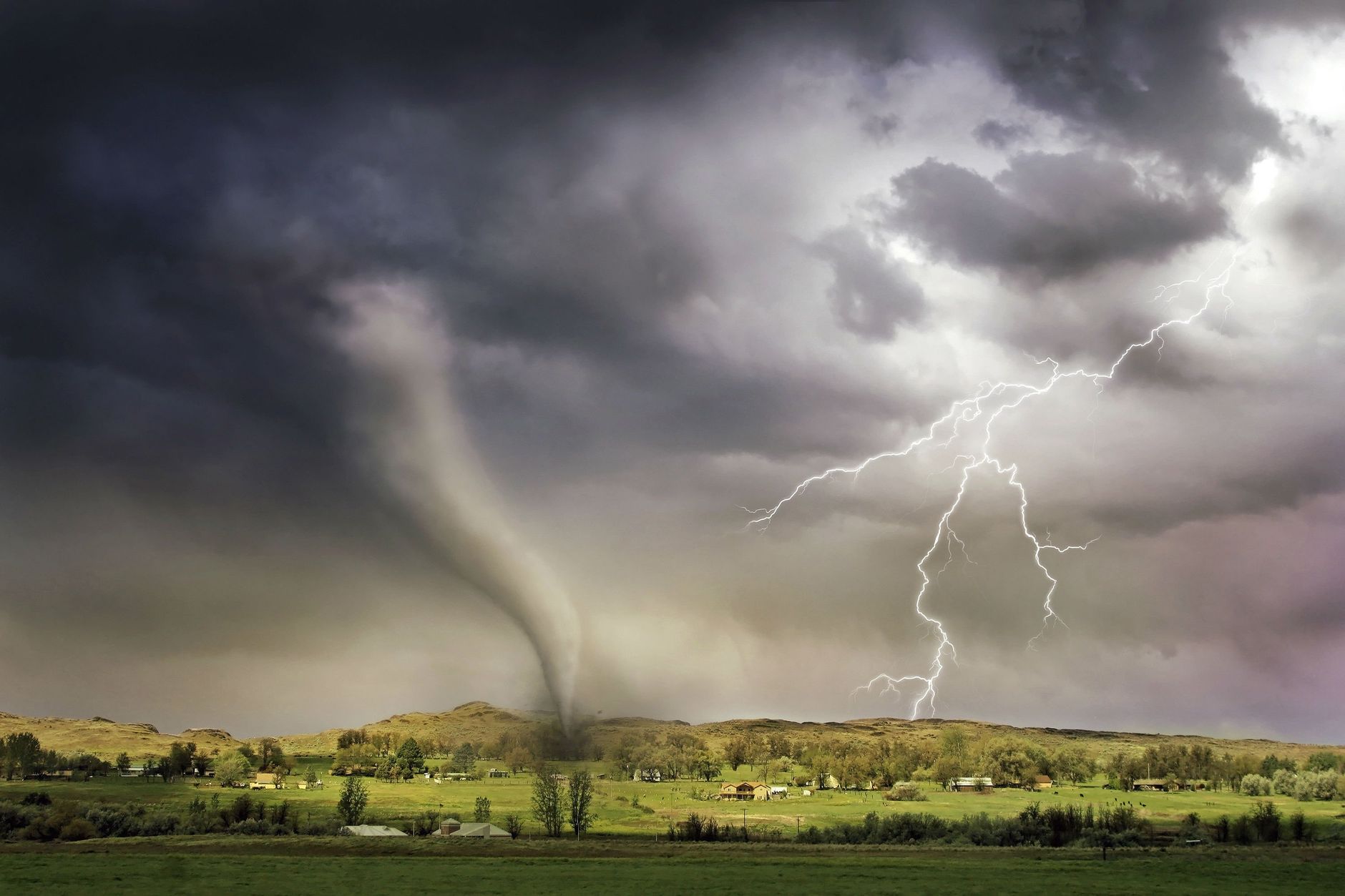 Protéger votre maison durant la saison des cyclones à Maurice